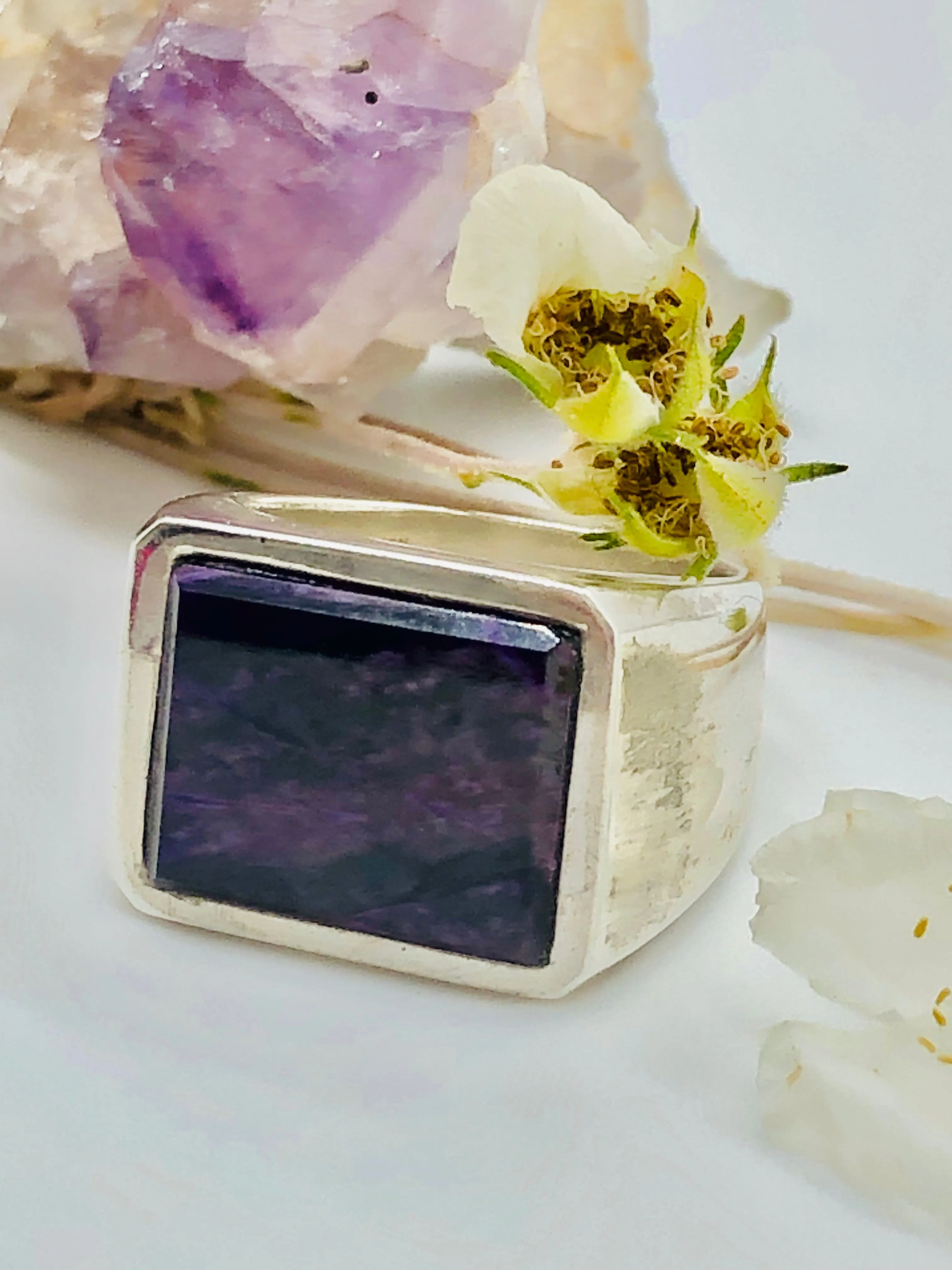 AMI AMETHYST SIGNET RING