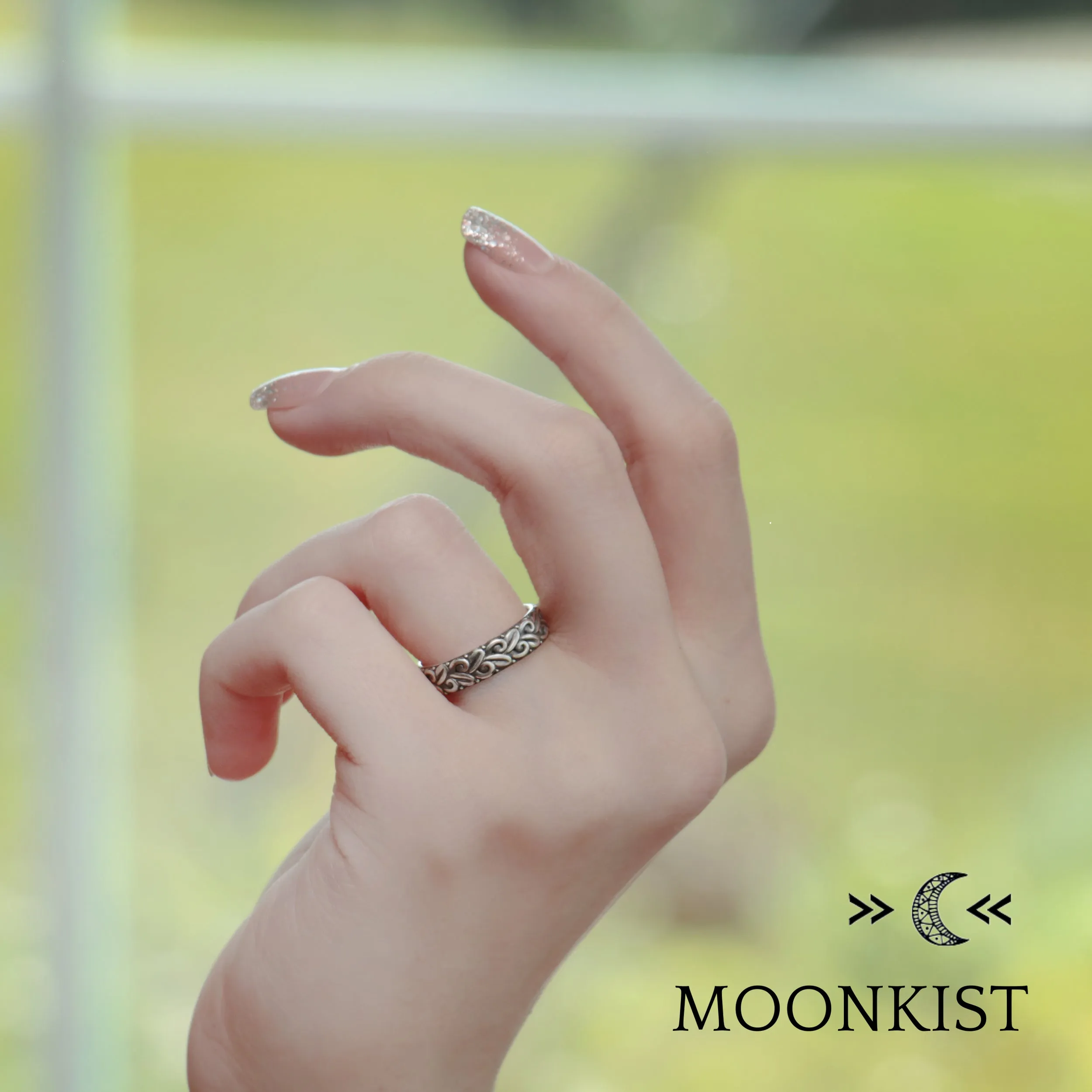 Botanical Leaf Pattern Wedding Band | Moonkist Designs