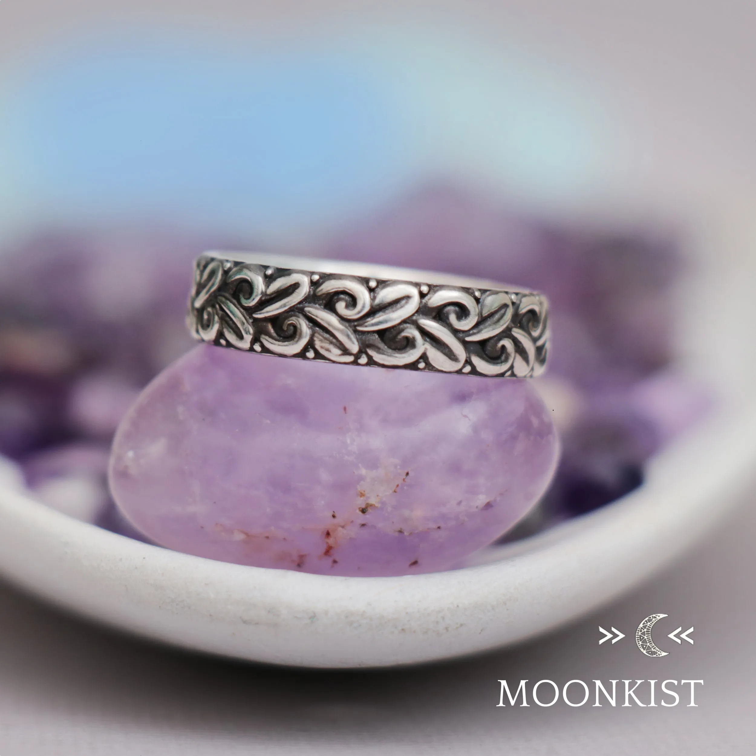 Botanical Leaf Pattern Wedding Band | Moonkist Designs