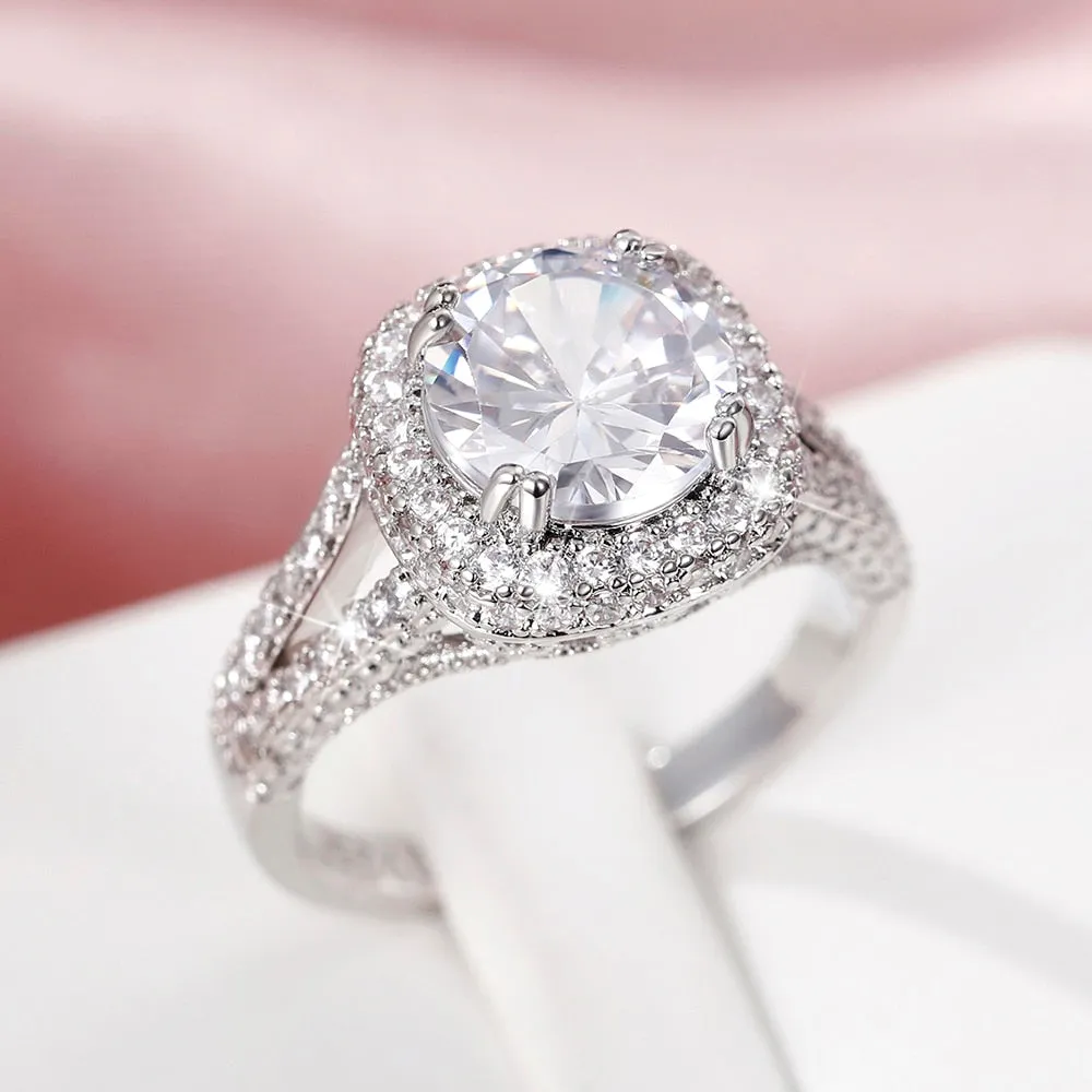 Gorgeous AAA White Cubic Zirconia Temperament Engagement Ring