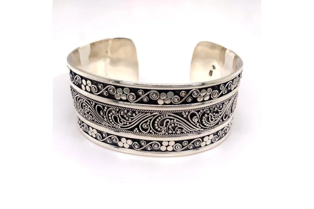 Intrinsic Bangle