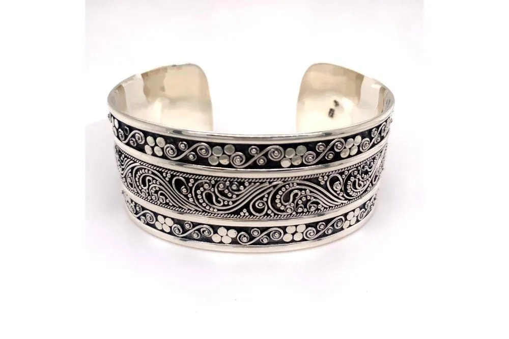 Intrinsic Bangle