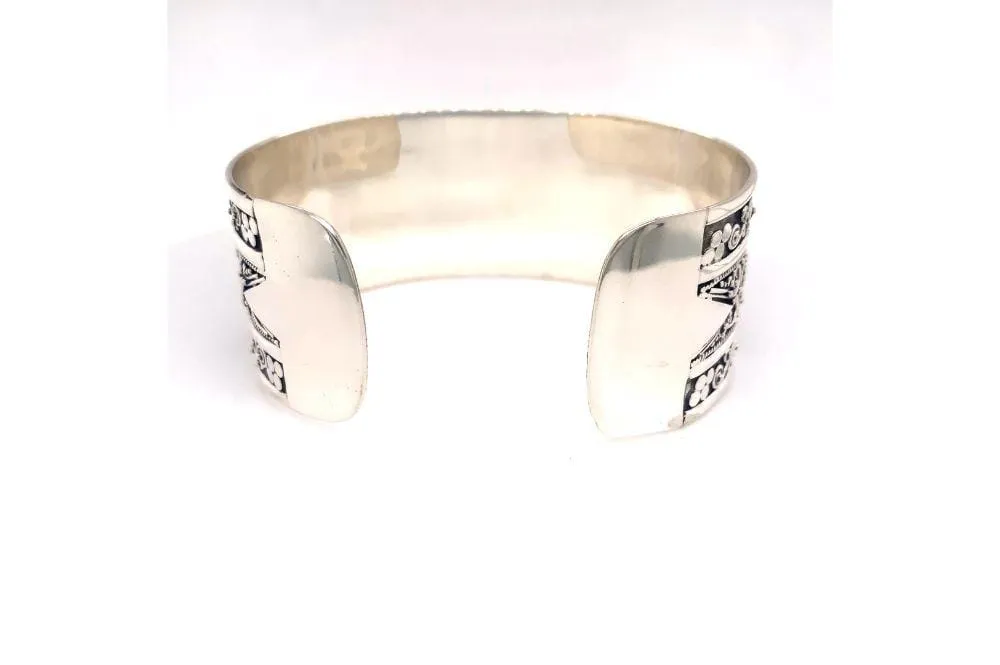 Intrinsic Bangle