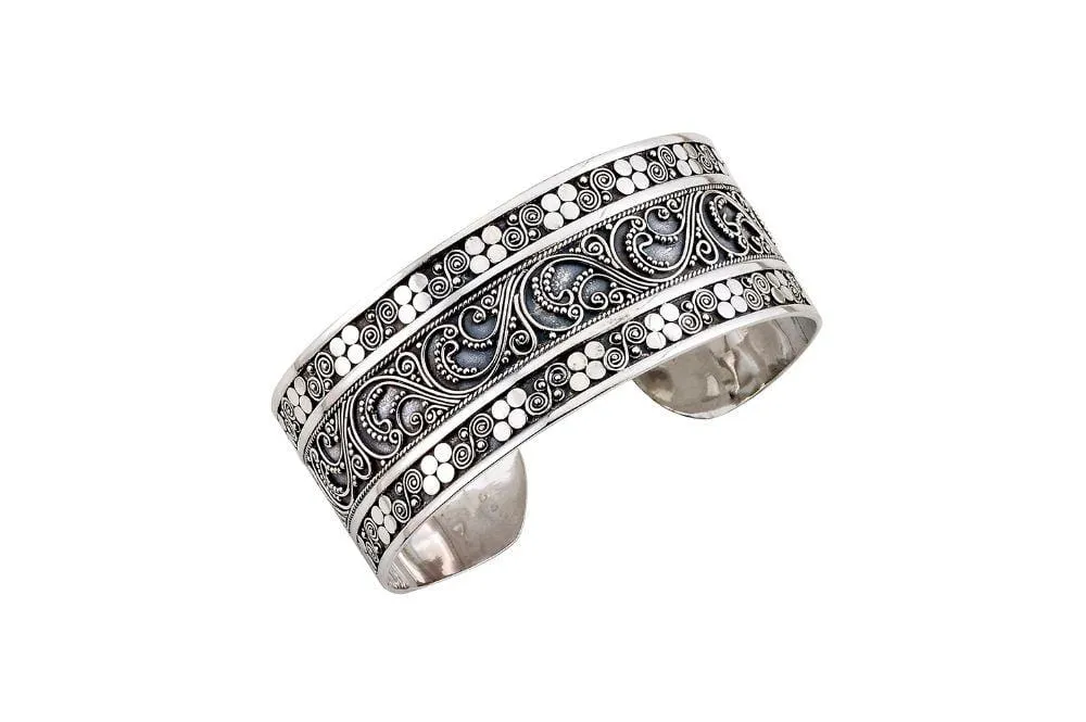 Intrinsic Bangle