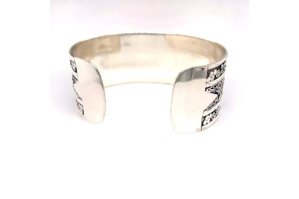 Intrinsic Bangle