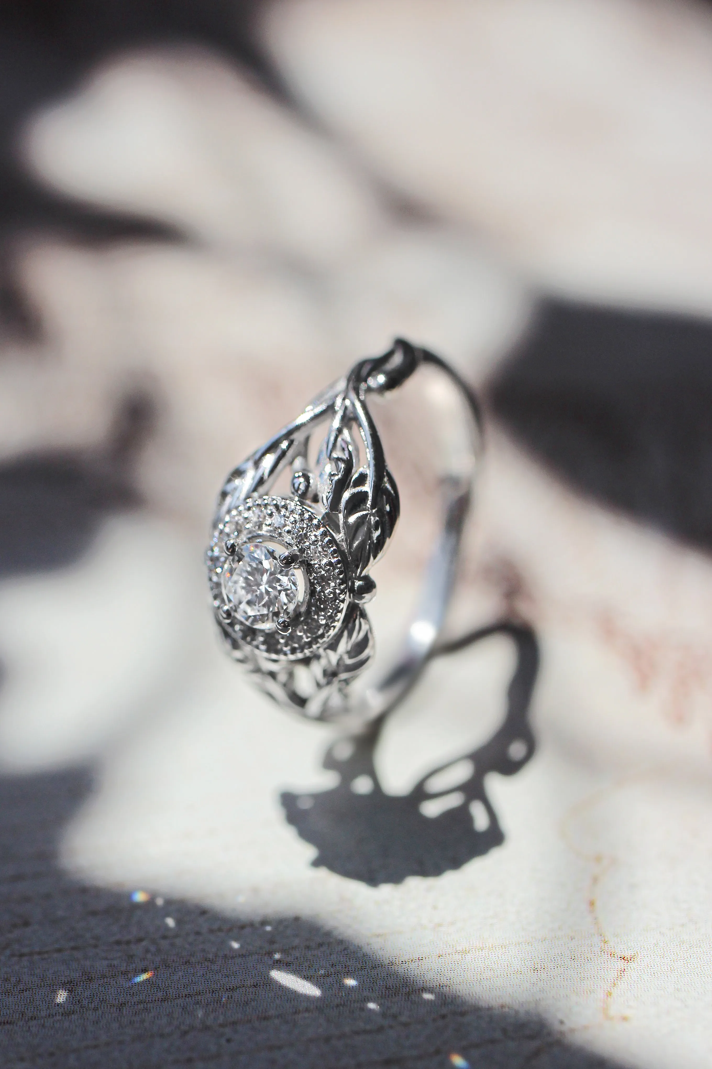 Leaf engagement ring with natural diamonds / Tilia halo