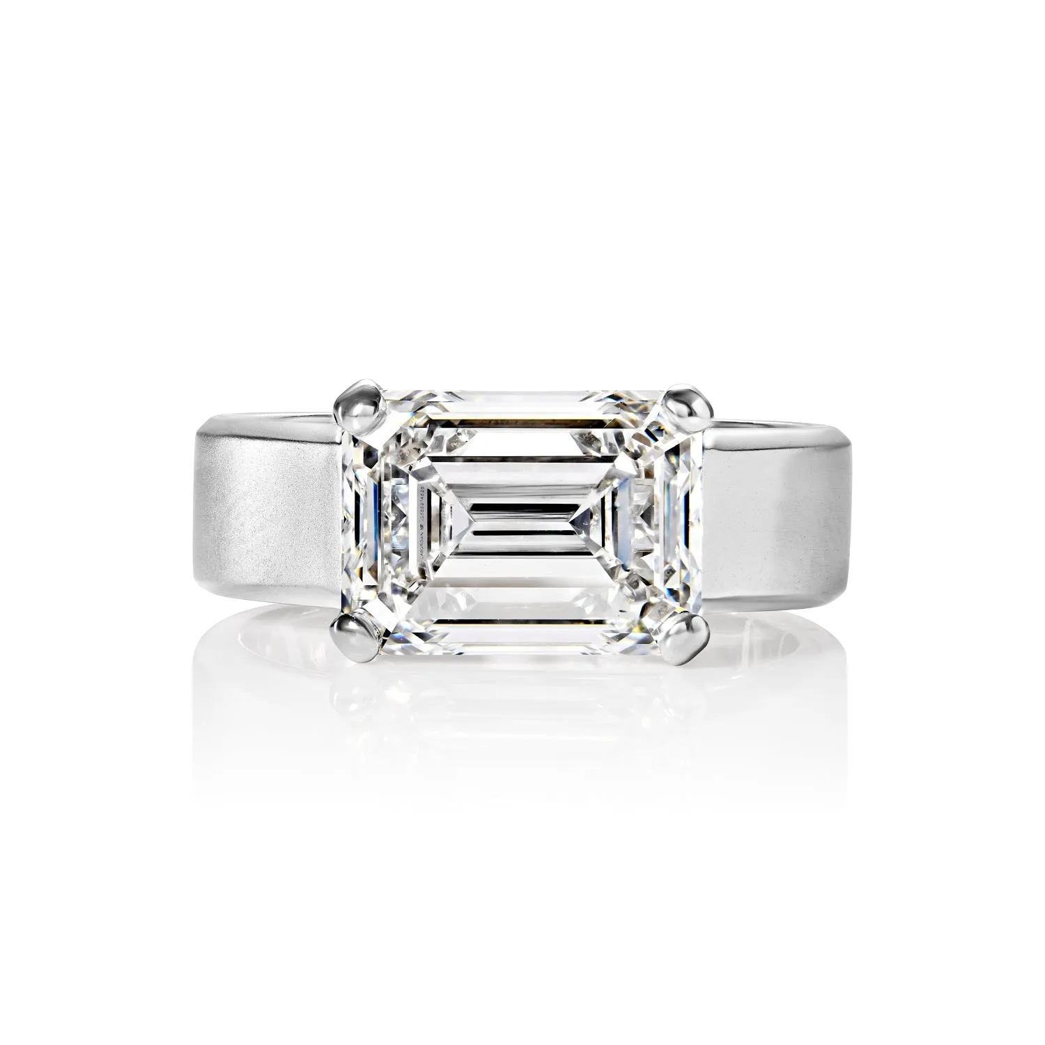 Leokadia 7 Carat F VS1 Emerald Cut Diamond Solitaire Engagement Ring in Platinum