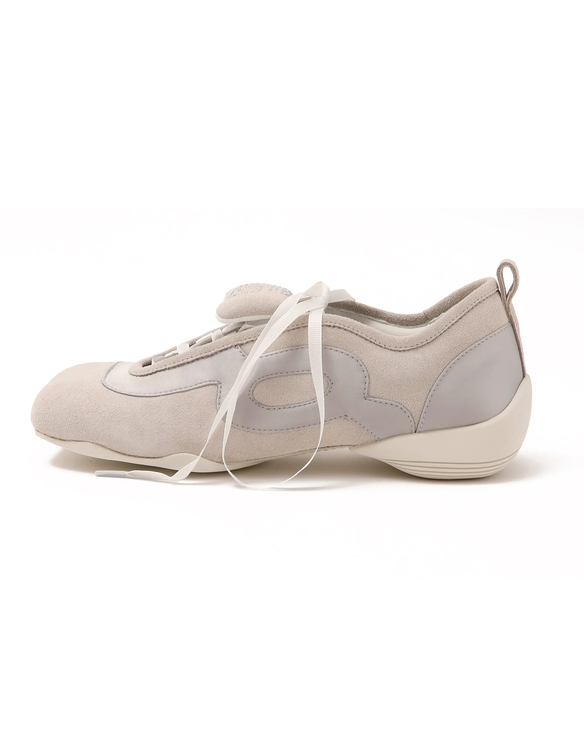 <b>GRAPE</b><br>Grey Retro Strappy Tongue Sneakers