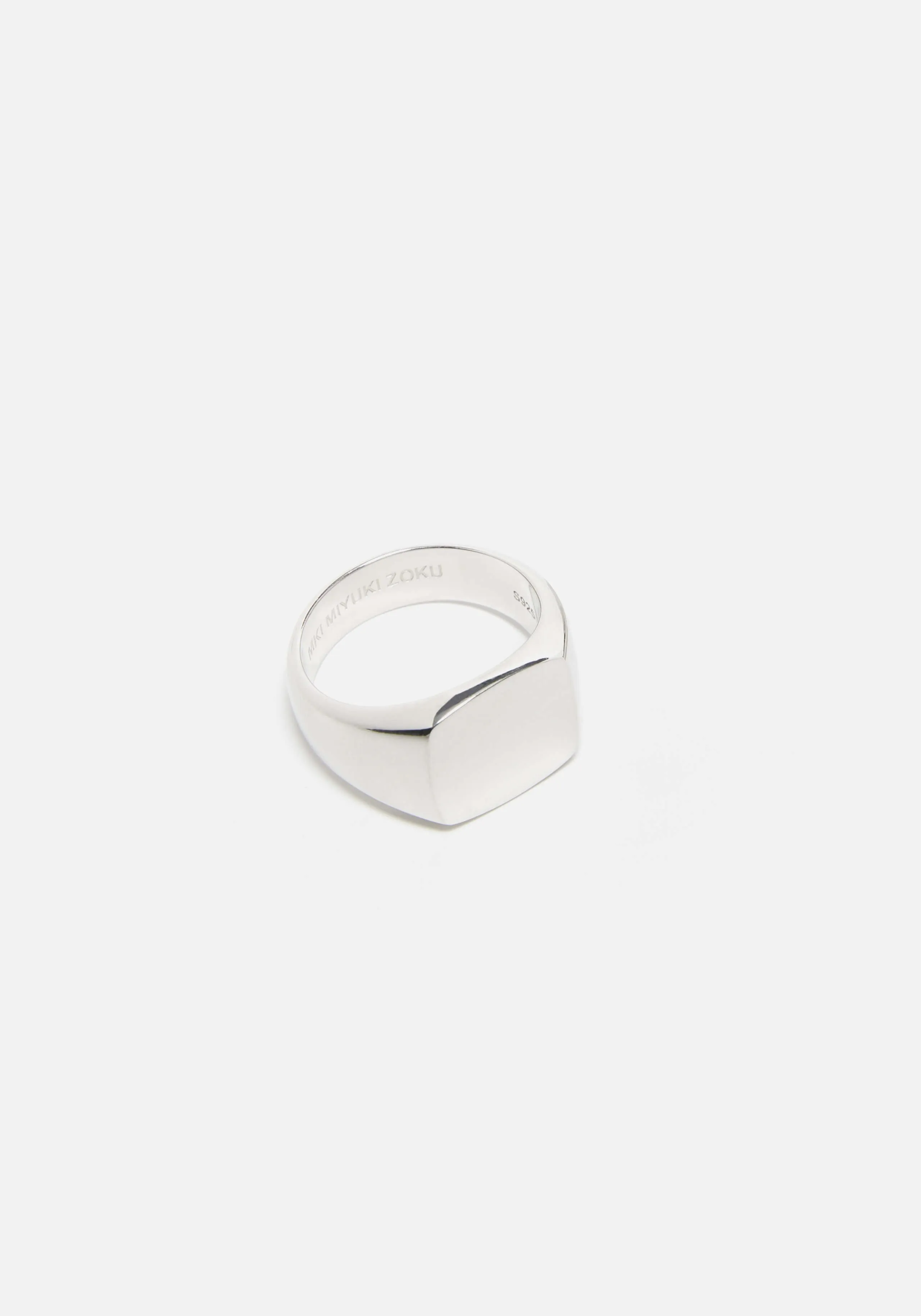 MKI SQUARE SIGNET RING