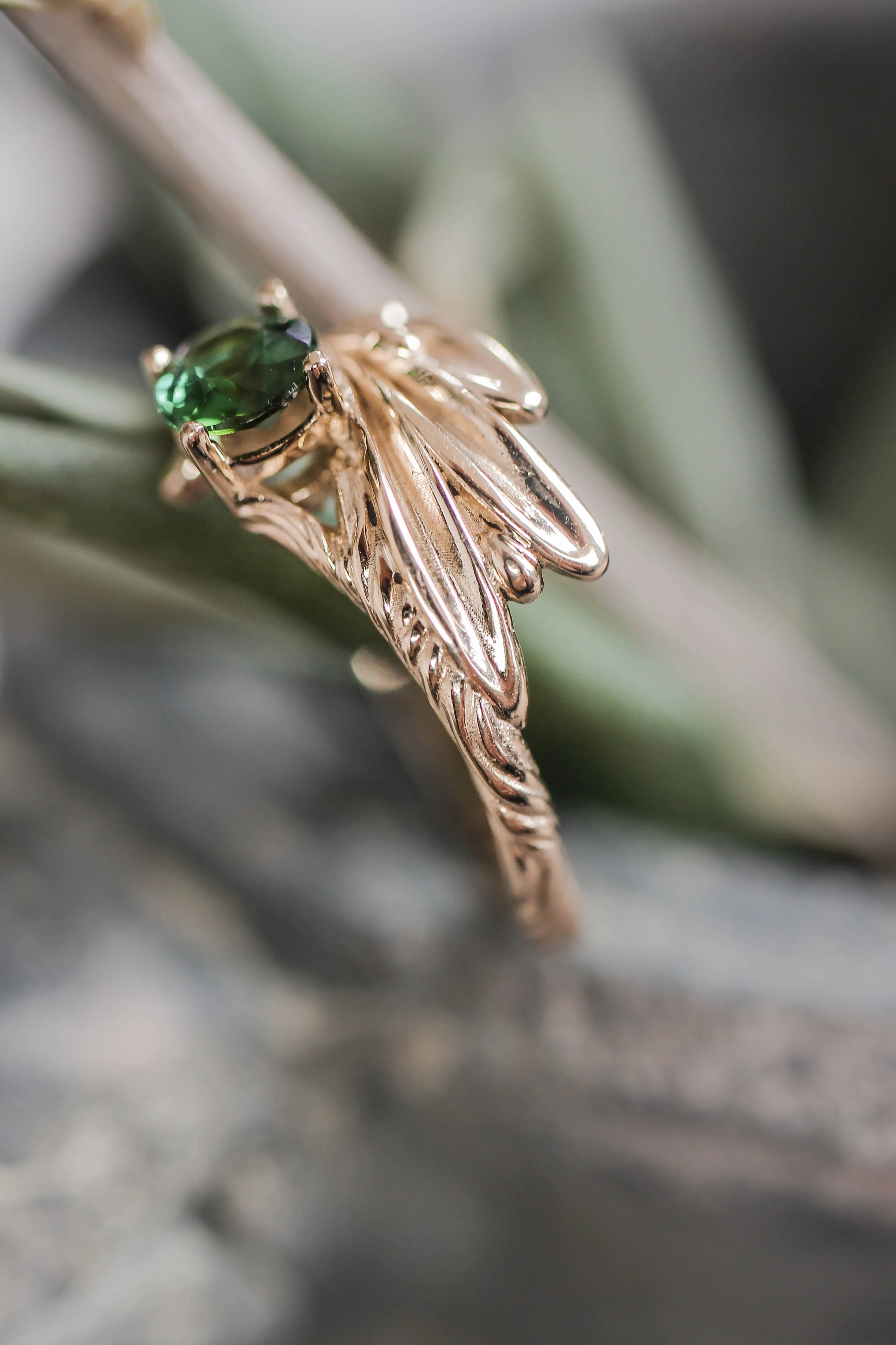 Olive branch ring with ribbon and green tourmaline / Olivia