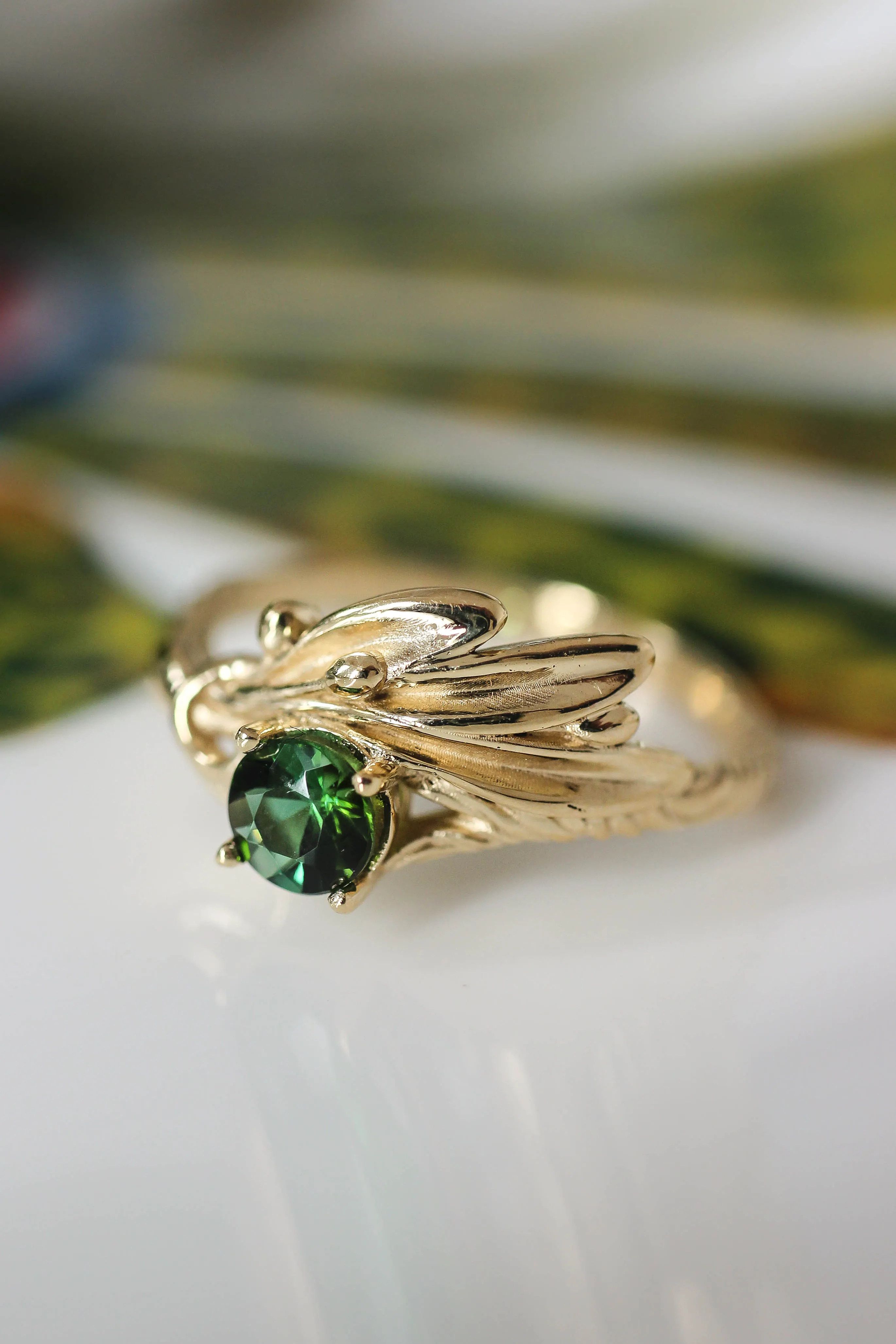 Olive branch ring with ribbon and green tourmaline / Olivia