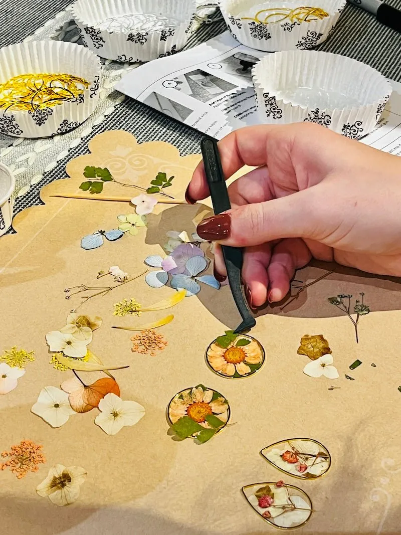 Resin Jewelry with Pressed Flowers Workshop