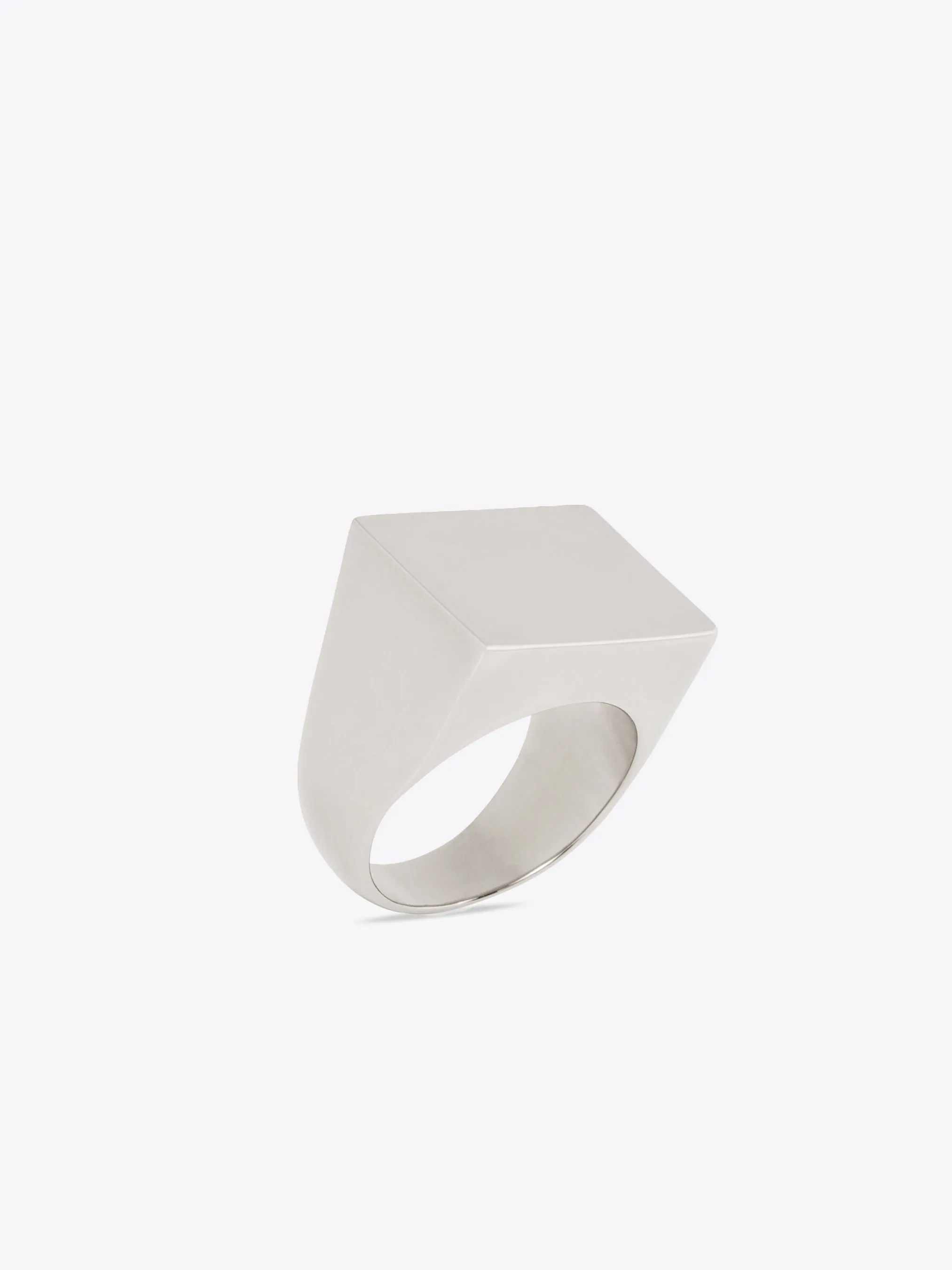 Signet ring