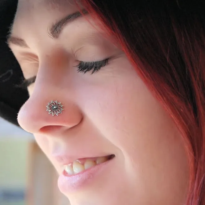 Snowflake in Silver Nose Stud